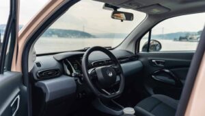 Kadınlar için tavsiye edilen elektrikli arabalar